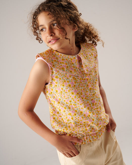 Sleeveless Collar Blouse