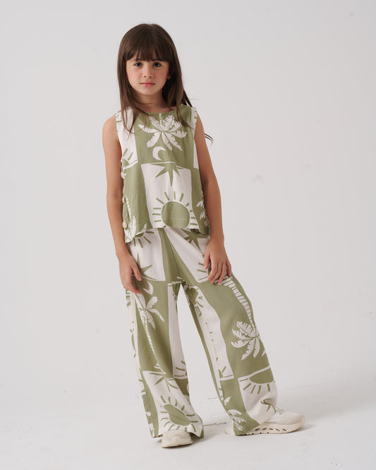 Sleeveless Blouse